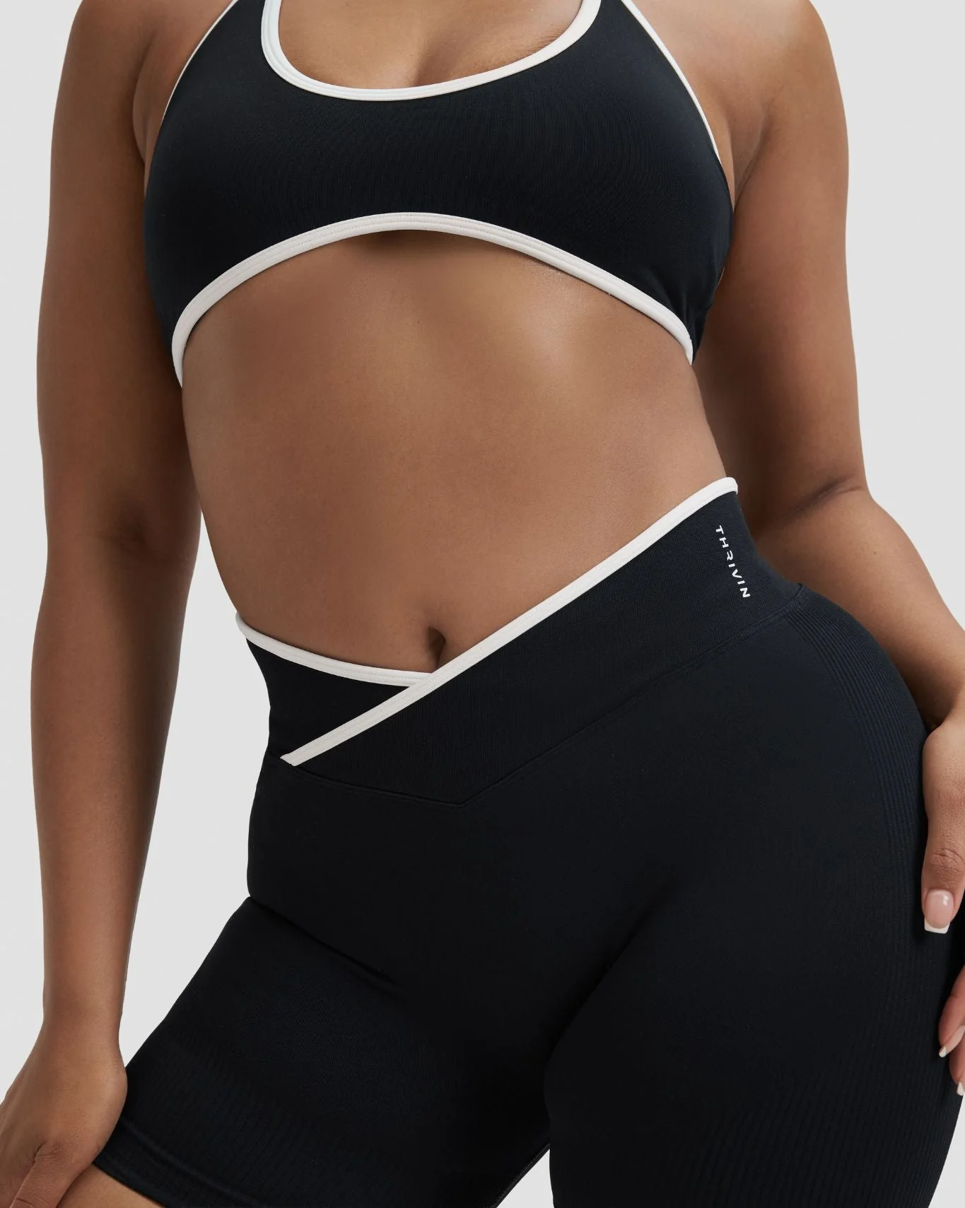 Elevate™ Outline Short Scrunch Shorts | Night Black - Image 5